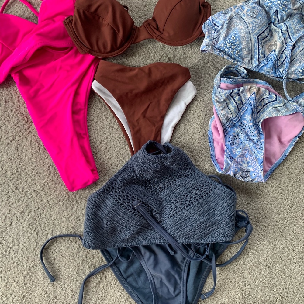 Lot of juniors / ladies XS bikinis bathing suits